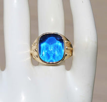 Load image into Gallery viewer, Vintage 1940's SIGNED DASON Davidson & Sons of NY RARE Cushion Blue Spinel 10k Solid Gold Men's Ring