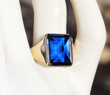 Load image into Gallery viewer, Antique 1920&#39;s Art Deco UNUSUAL Peaked Cut 8ct Blue Spinel 10k Solid Yellow Gold Men&#39;s Ring