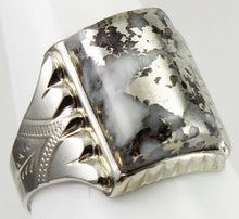 Load image into Gallery viewer, Antique 1920&#39;s Art Deco RARE Natural Silver Ore in Quartz Engraved 14k Solid White Gold Men&#39;s Ring