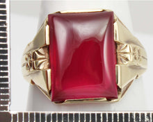 Load image into Gallery viewer, Antique 1920&#39;s Art Deco LARGE 12ct Ruby Cabochon 10k Solid Yellow Gold Men&#39;s Ring