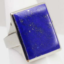 Load image into Gallery viewer, HEAVY Antique 1920&#39;s Art Deco LARGE Natural Lapis Lazuli Hand 10k Solid White Gold Men&#39;s Ring