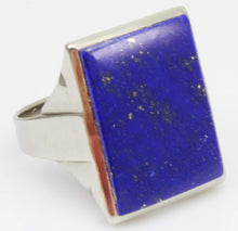 Load image into Gallery viewer, HEAVY Antique 1920&#39;s Art Deco LARGE Natural Lapis Lazuli Hand 10k Solid White Gold Men&#39;s Ring