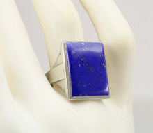 Load image into Gallery viewer, HEAVY Antique 1920&#39;s Art Deco LARGE Natural Lapis Lazuli Hand 10k Solid White Gold Men&#39;s Ring