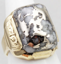 Load image into Gallery viewer, Antique 1920&#39;s Art Deco RARE Natural Silver Ore in Quartz Hand Engraved 10k Solid Gold Men&#39;s Ring