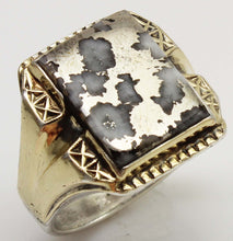 Load image into Gallery viewer, Antique 1920s Art Deco RARE Natural Silver Ore in Quartz Solid Sterling Silver &amp; 10k Gold Men's Ring