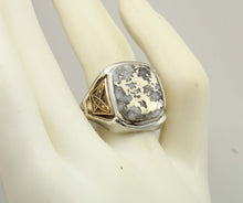 Load image into Gallery viewer, Vintage 1940's SIGNED Ostby &amp; Barton RARE Silver in Quartz Alaska Themed Silver &amp; 10k Gold Mens Ring