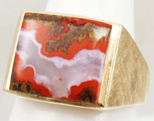 Load image into Gallery viewer, Vintage 1940&#39;s Natural Banded RARE Red Agate Hand Engraved Florentine 10k Solid Gold Men&#39;s Ring