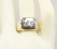 Load image into Gallery viewer, Vintage 1940&#39;s VERY RARE Natural Silver in Quartz 10k Solid Yellow Gold Men&#39;s Ring