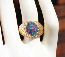 Load image into Gallery viewer, Vintage 1940&#39;s BRIGHT RAINBOW RARE Black Natural Opal 10k Solid Yellow Gold Men&#39;s Ring