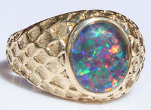 Load image into Gallery viewer, Vintage 1940&#39;s BRIGHT RAINBOW RARE Black Natural Opal 10k Solid Yellow Gold Men&#39;s Ring