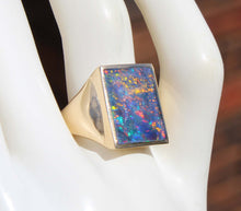 Load image into Gallery viewer, Vintage 1940&#39;s LARGE BRIGHT RAINBOW RARE Black Natural Opal 10k Solid Yellow Gold Men&#39;s Ring