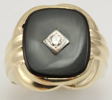 Load image into Gallery viewer, Vintage 1940&#39;s Natural &amp; Genuine Antique European Cut Diamond &amp; Onyx 10k Solid Gold Men&#39;s Ring