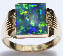 Load image into Gallery viewer, Vintage 1940&#39;s SIGNED GREEN/BLUE/PURPLE RARE Black Natural Opal 10k Solid Yellow Gold Men&#39;s Ring