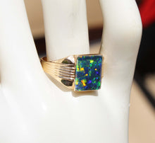 Load image into Gallery viewer, Vintage 1940&#39;s SIGNED GREEN/BLUE/PURPLE RARE Black Natural Opal 10k Solid Yellow Gold Men&#39;s Ring