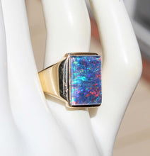 Load image into Gallery viewer, HEAVY Vintage 1940&#39;s LARGE BRIGHT RAINBOW RARE Black Natural Opal 10k Solid Yellow Gold Men&#39;s Ring