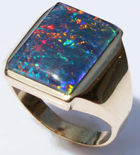 Load image into Gallery viewer, HEAVY Vintage 1940&#39;s LARGE BRIGHT RAINBOW RARE Black Natural Opal 10k Solid Yellow Gold Men&#39;s Ring