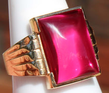 Load image into Gallery viewer, Antique 1920&#39;s Art Deco LARGE 12ct Ruby 10k Solid Yellow Gold Men&#39;s Ring