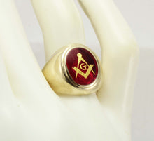 Load image into Gallery viewer, Vintage 1950&#39;s Masonic Hand Etched 6ct Oval Ruby 10k Solid Yellow Gold Men&#39;s Ring