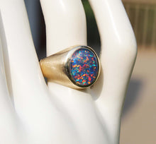 Load image into Gallery viewer, HEAVY Vintage 1940&#39;s BRIGHT TRUE RAINBOW Black Natural Opal 10k Solid Yellow Gold Men&#39;s Ring