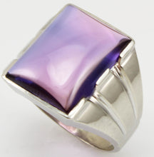 Load image into Gallery viewer, Antique 1920&#39;s Art Deco Purple to Blue/Violet Color Shift Sapphire 10k Solid White Gold Men&#39;s Ring