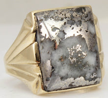 Load image into Gallery viewer, HEAVY Antique 1920&#39;s Art Deco RARE Natural Silver in Quartz 10k Solid Yellow Gold Men&#39;s Ring