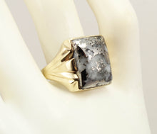 Load image into Gallery viewer, HEAVY Antique 1920&#39;s Art Deco RARE Natural Silver in Quartz 10k Solid Yellow Gold Men&#39;s Ring